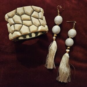 Cream Geometric Bracelet and Tassel Earrings Set